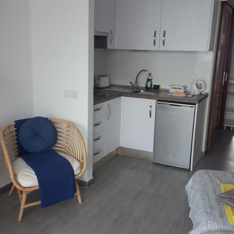 Raymanda203 - One-Bedroom Apartment - 8