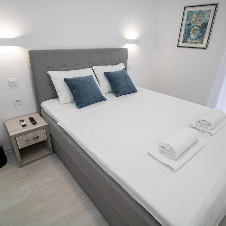 Villa Sonata - Double or Twin Room with Garden View - 3