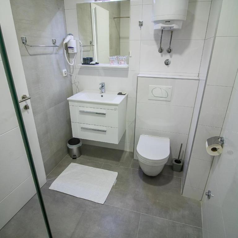 Villa Sonata - Double or Twin Room with Garden View - 5