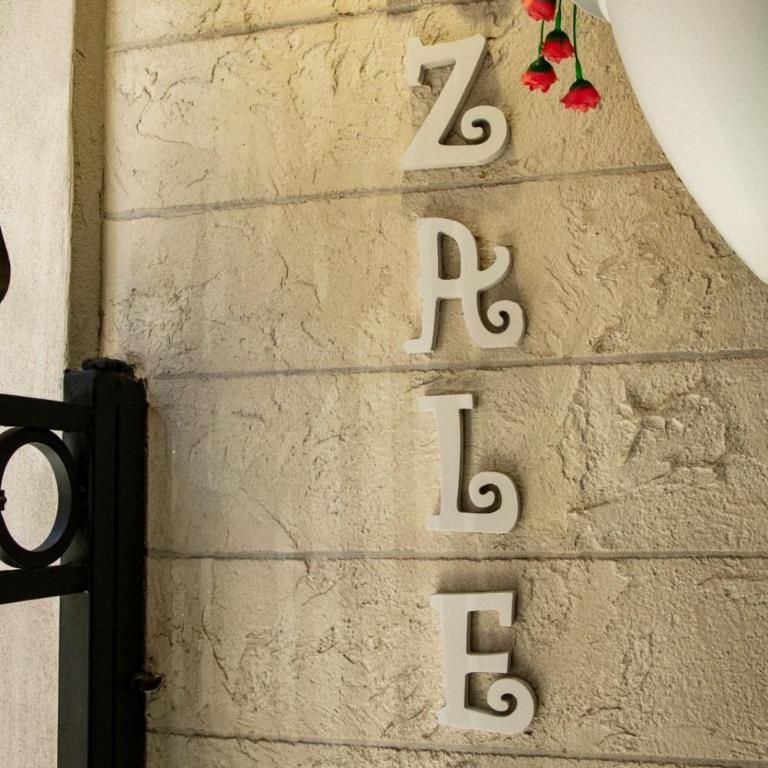 Azalea house - One-Bedroom Apartment - 2