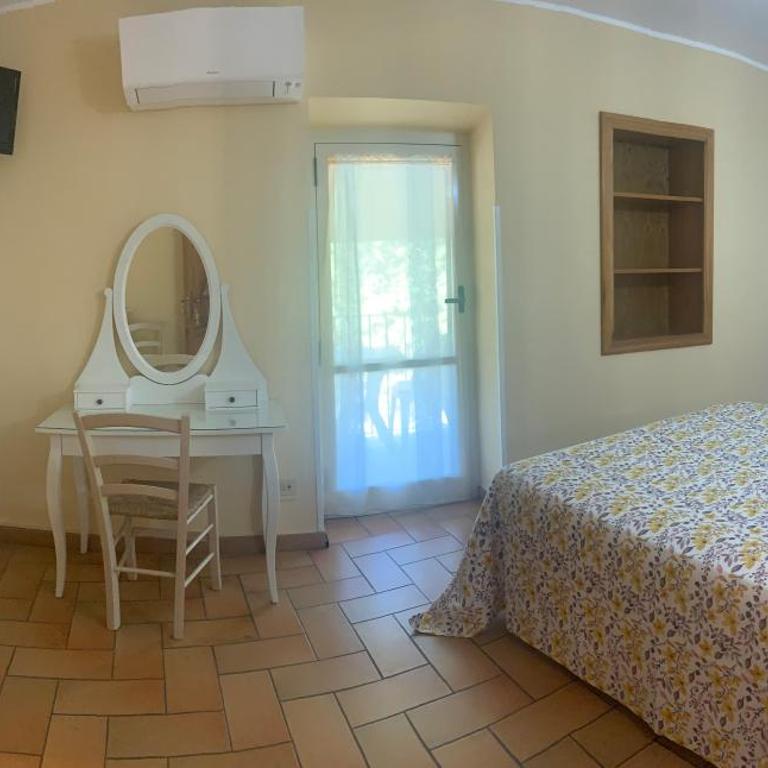 Agriturismo il Castello - Camera Superior Matrimoniale/Doppia con Letti Singoli - 8