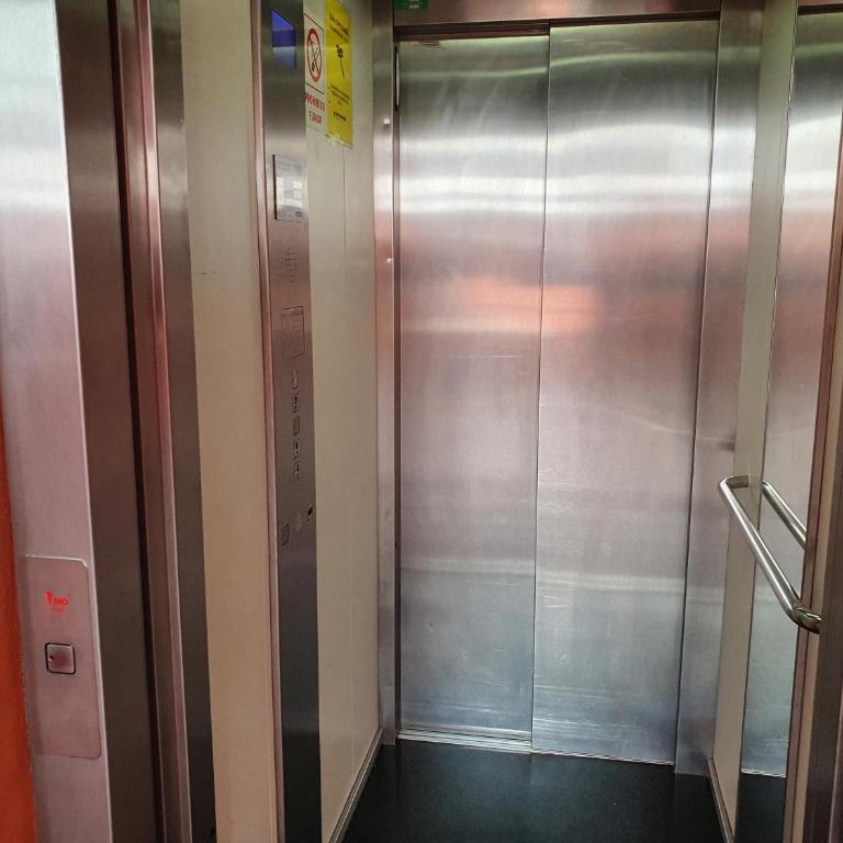 Fantástico ático con Jacuzzi y preciosa terraza - Apartamento de 2 dormitorios - 35