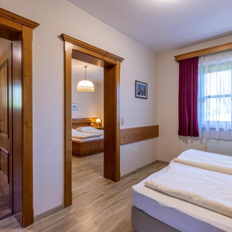 Ferienwohnung Dependance Faschl - Apartment mit 2 Schlafzimmern und Terrasse - 1