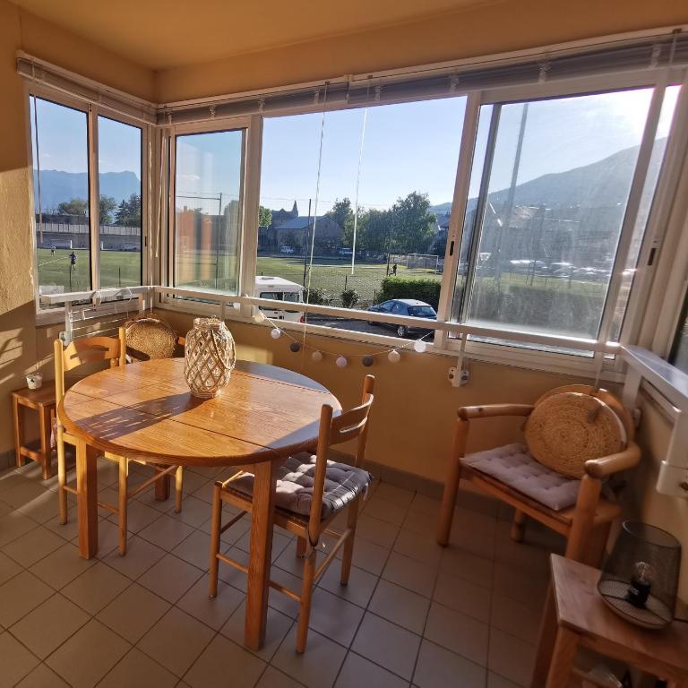 Appartement T2 en résidence, centre ville d'Embrun - Appartement 1 Chambre - 5