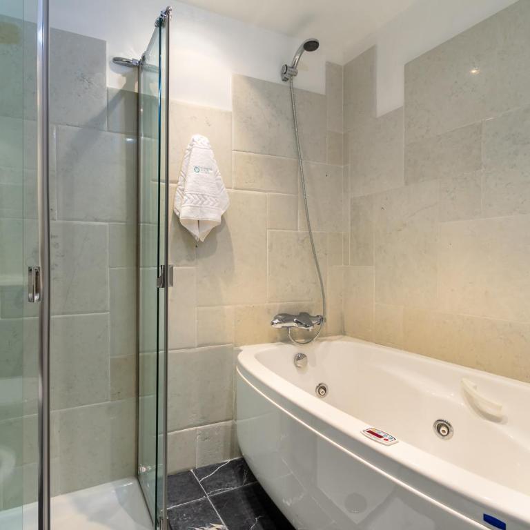 MARBELLA BANUS SUITES - Golden Mile Jardines del Príncipe Suite Apartment - Deluxe Apartment - 30