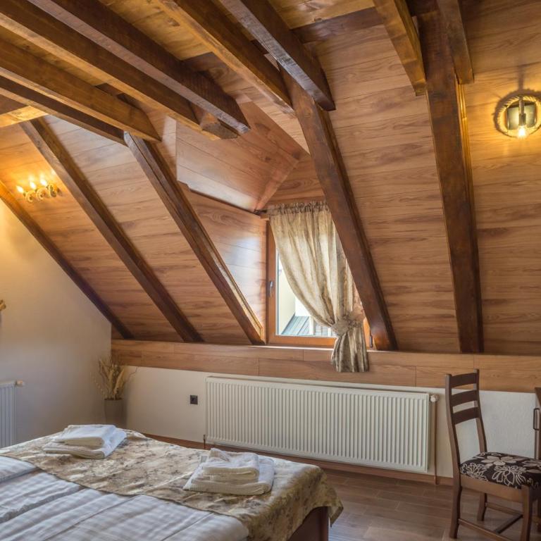 Apartments-Rooms Stara Varos - Three-Bedroom Apartment - 12