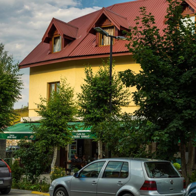 Apartments-Rooms Stara Varos - Three-Bedroom Apartment - 35