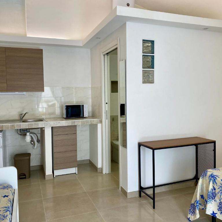 Domus Ɫ Ponza - Camera Tripla Comfort - 15