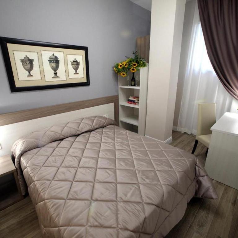 FLORENCE ROOMS67 - Camera Familiare con Bagno Privato - 3