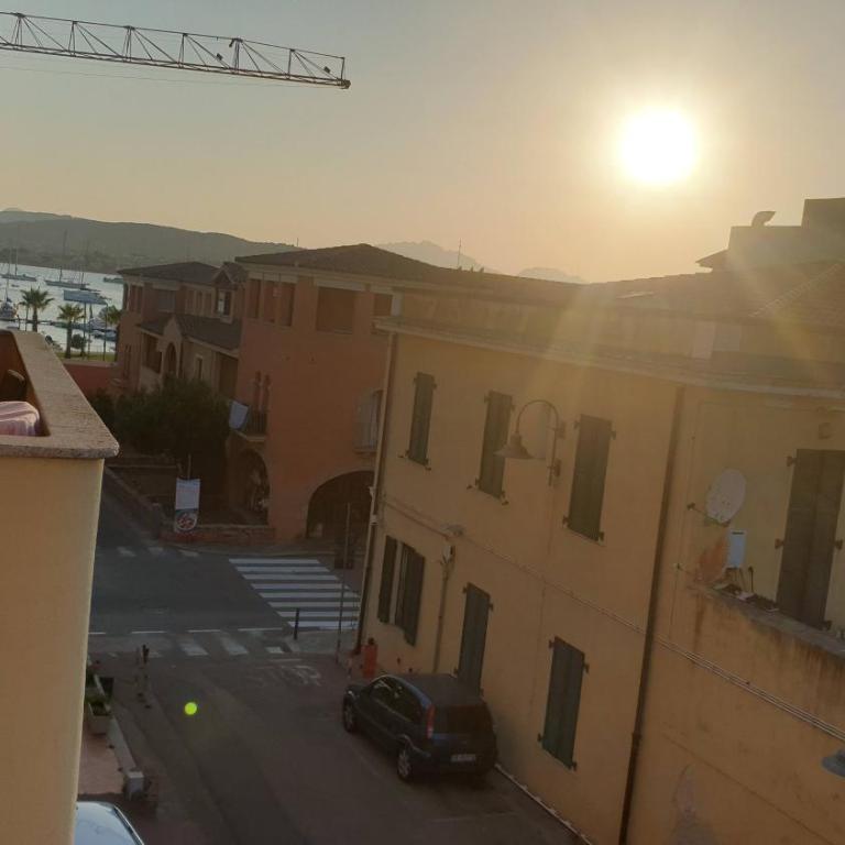 Capo Figari 15, Appartamento spazioso nel centro di Golfo Aranci con terrazza, Wi-Fi, parcheggio gratuito - Appartamento con 2 Camere da Letto - 3