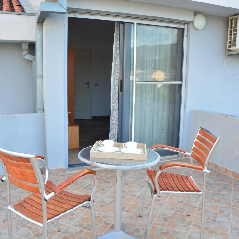 NEXT DOOR HOUSE - Apartman sa Pogledom na Vrt - 2