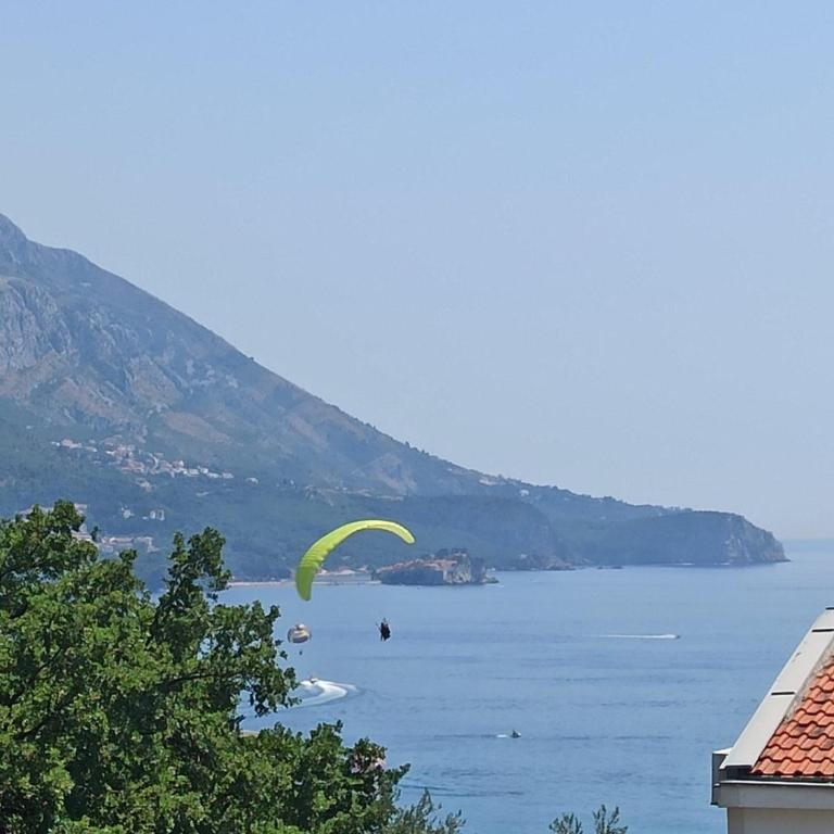 Two-bedroom apartment with parking and sea view - Two-Bedroom Apartment with Balcony and Sea View - 19