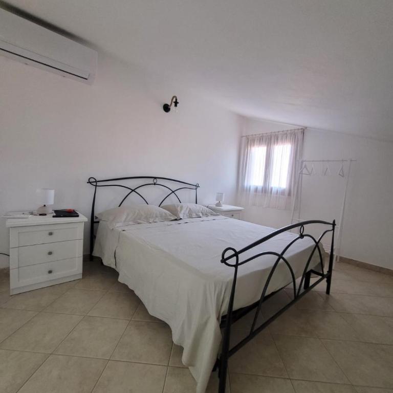 Casa Chiara - Four-Bedroom House - 7