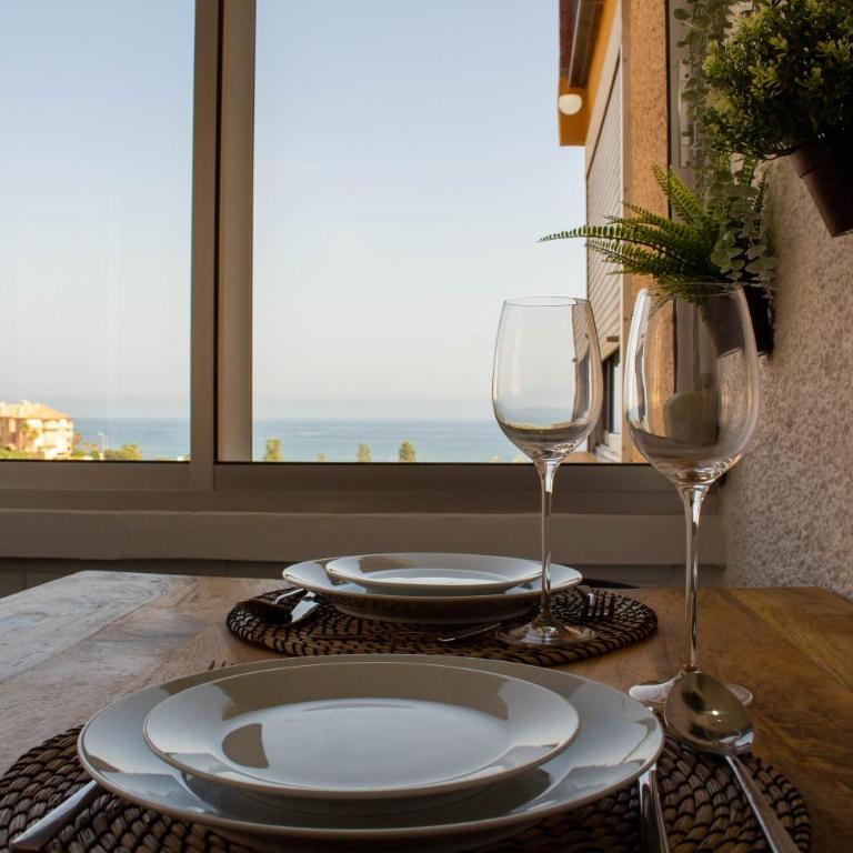 Larios Dos 504. Estudio con vistas al mar cerca de la playa - Studio with Sea View - 15