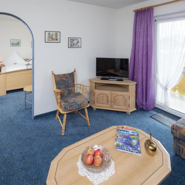 Landhaus Goldener Apfel - Doppelzimmer mit Gartenblick - 15