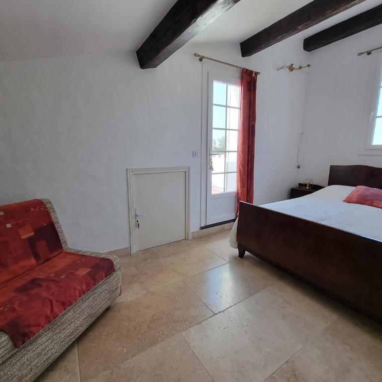 Domaine du Soleil Couchant - Three-Bedroom House - 14