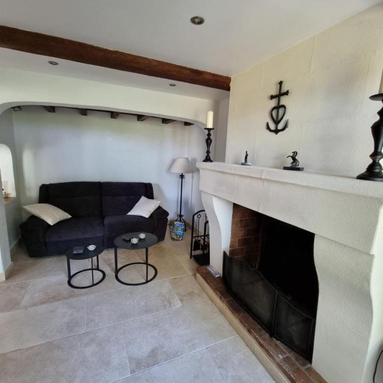 Domaine du Soleil Couchant - Four-Bedroom House - 10