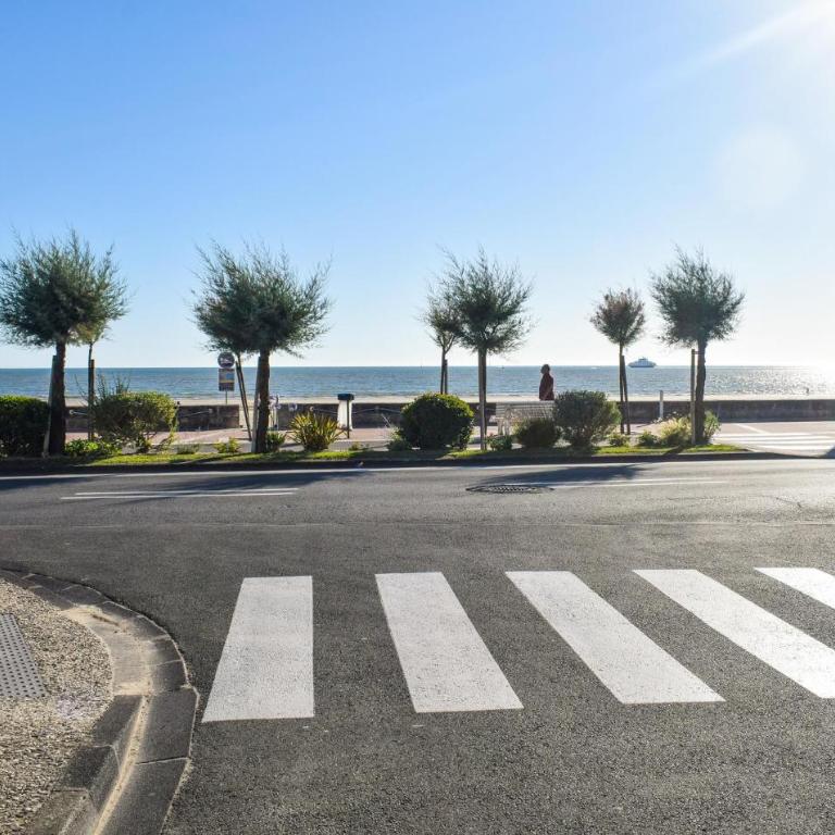 1 Bedroom Beach Front Apartment In Royan - Appartement 1 Chambre - 17