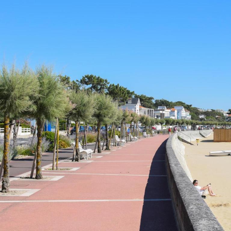 1 Bedroom Beach Front Apartment In Royan - Appartement 1 Chambre - 28