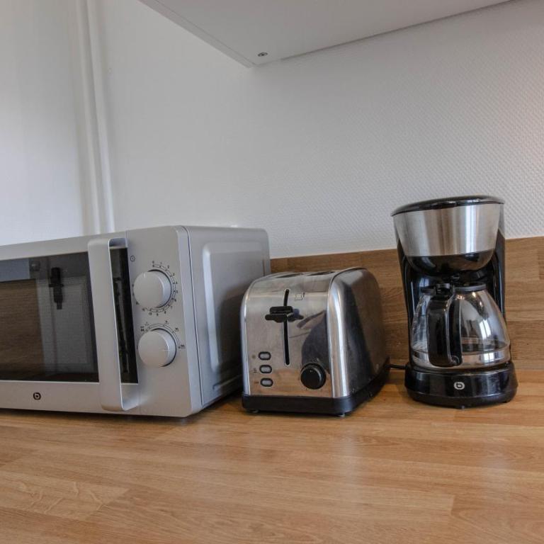 Spacieux appartement avec Balcons, 4 chambres, espace & confort, Centre Gare - Apartment - 10