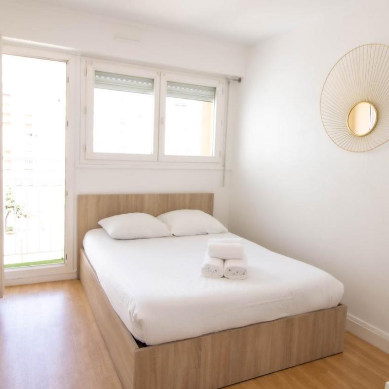 Spacieux appartement avec Balcons, 4 chambres, espace & confort, Centre Gare - Apartment - 17