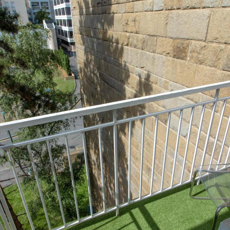 Spacieux appartement avec Balcons, 4 chambres, espace & confort, Centre Gare - Apartment - 22