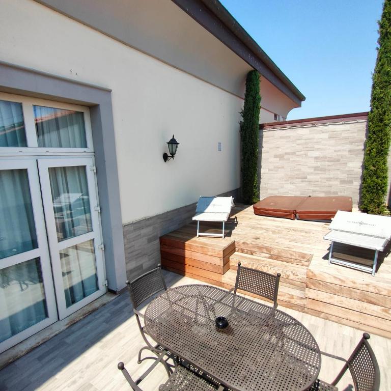 Savoia Hotel Regency - Suite con Balcone - 9