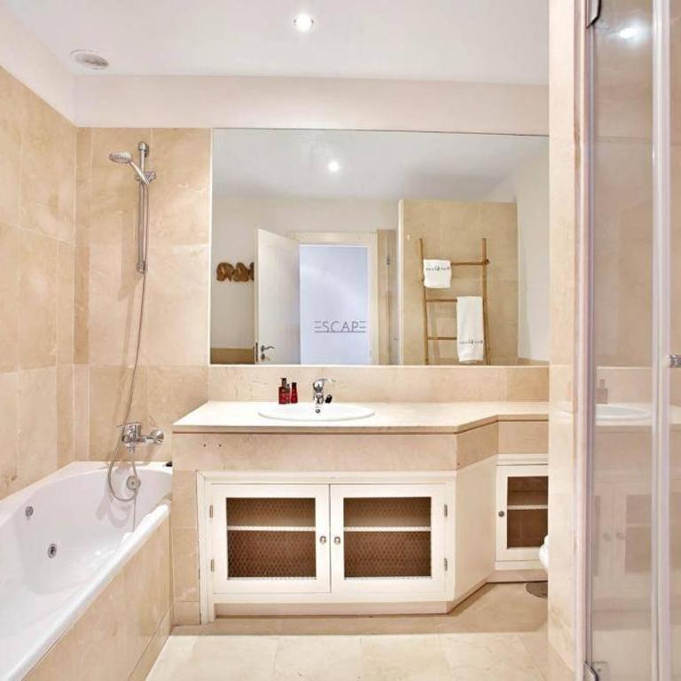 Estrella de Mar zeezicht en uitkijk op Gibraltar 40m2 terras incl zwembad Las Garzas Manilva - Apartamento de 2 dormitorios - 45