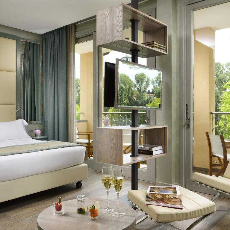 Ville Sull'Arno - Preferred Hotels & Resorts - Junior Suite with Balcony and River View - 2