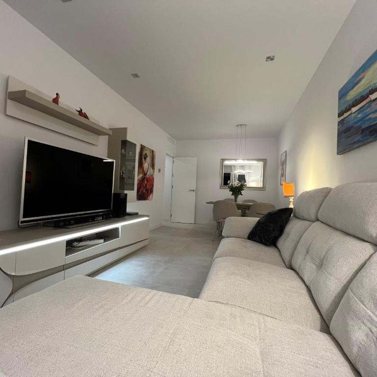 New build modern ap 4 min walk to the beach and Marbella old town - Apartamento de 2 dormitorios - 9