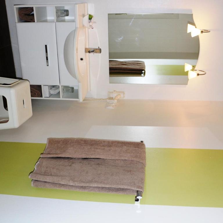 Hotel Weidenhof - Doppel- oder Zweibettzimmer - 9