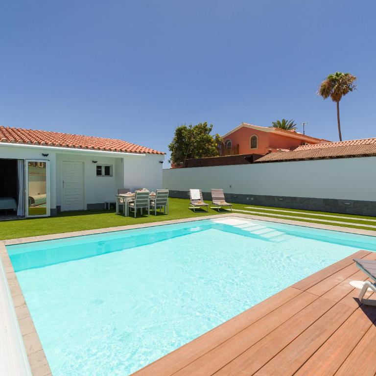 Villa Isabel - Three-Bedroom Villa - 39