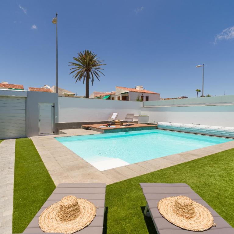 Villa Isabel - Three-Bedroom Villa - 31