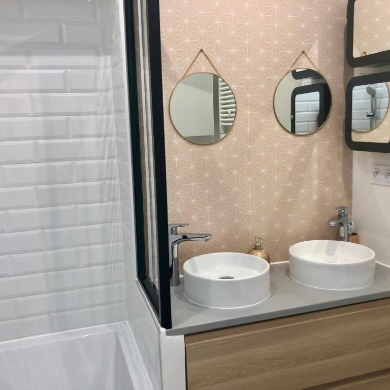 Appartement sur les toits, très jolie vue Provence - One-Bedroom Apartment - 9