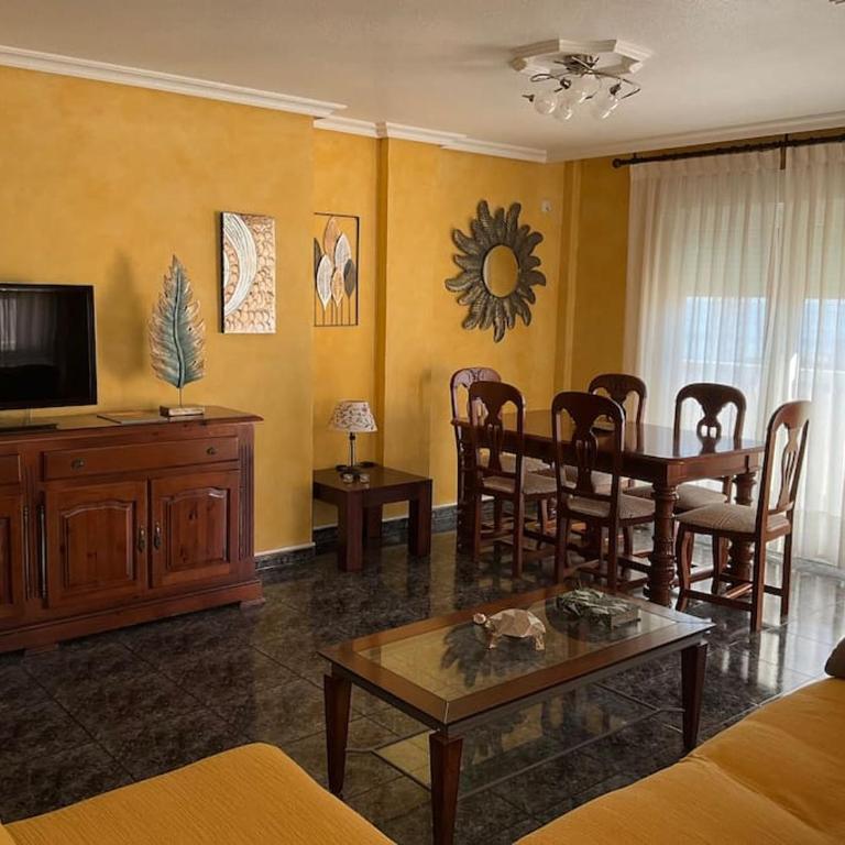 BRISA DE PONIENTE con cochera y aire acondicionado - Apartamento de 3 dormitorios - 6