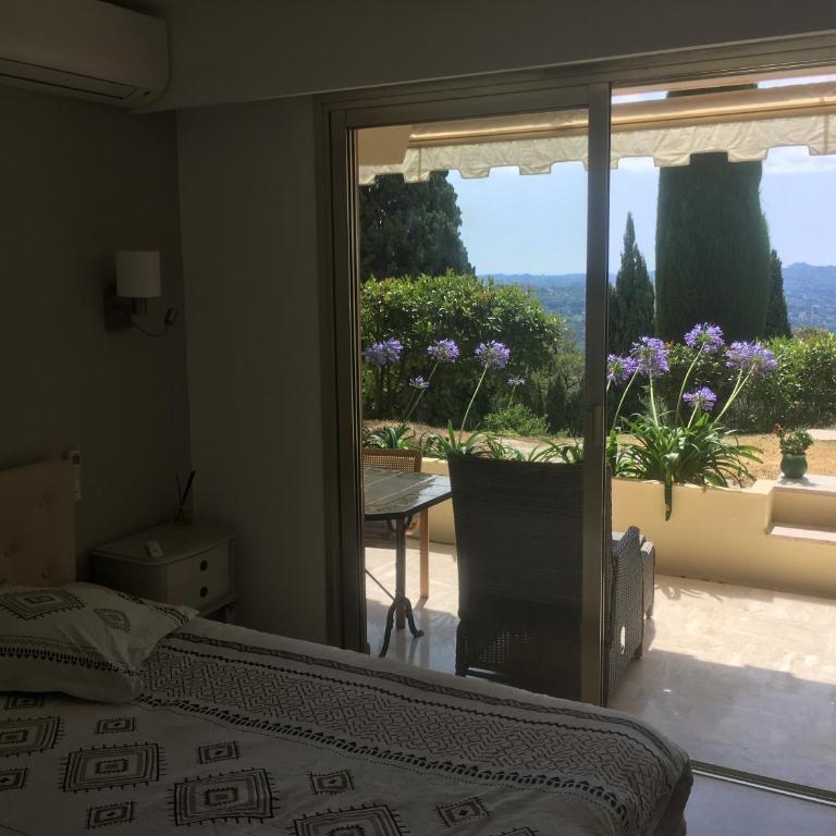 Clim Jardin et parking privé -piscine tennis et Park Vue mer - Appartement 1 Chambre - 10