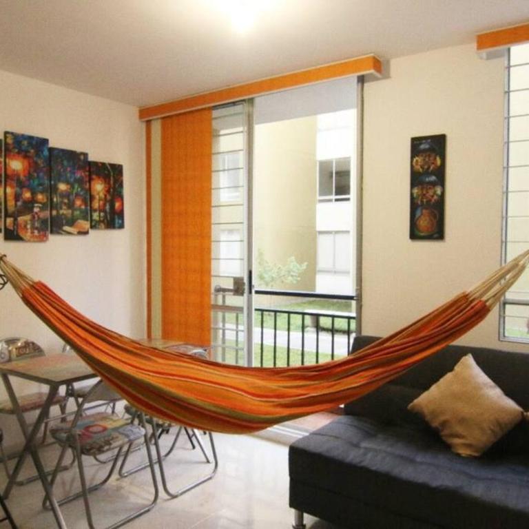 Relájate o teletrabaja en lindo apto, 3 hab y WiFi - Apartamento de 3 dormitorios - 1
