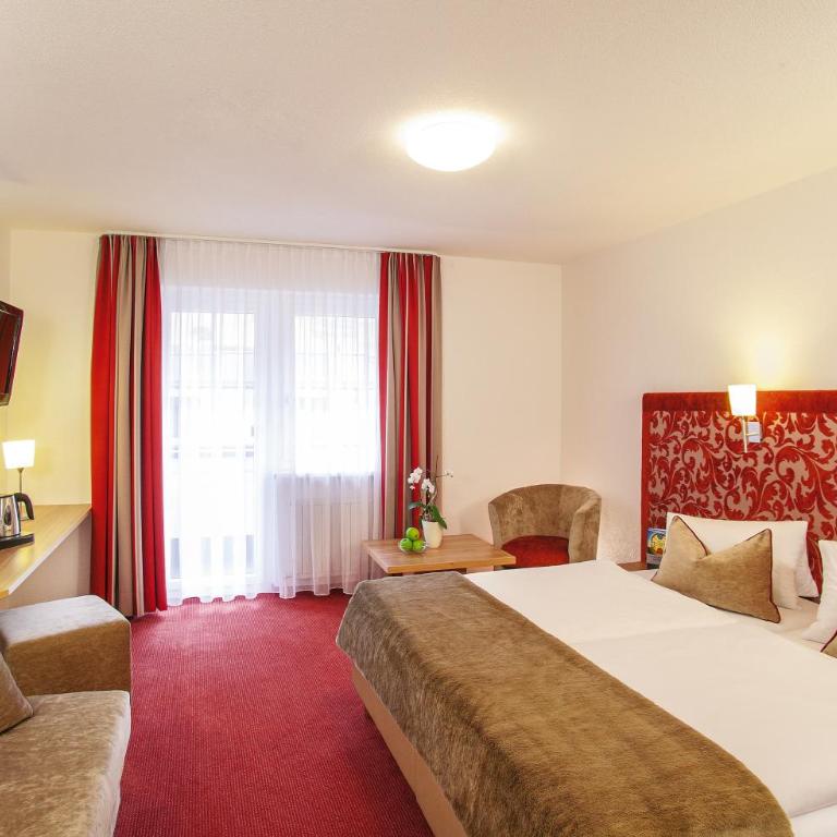 Hotel Garni Chasa Sulai - Dreibettzimmer - 1