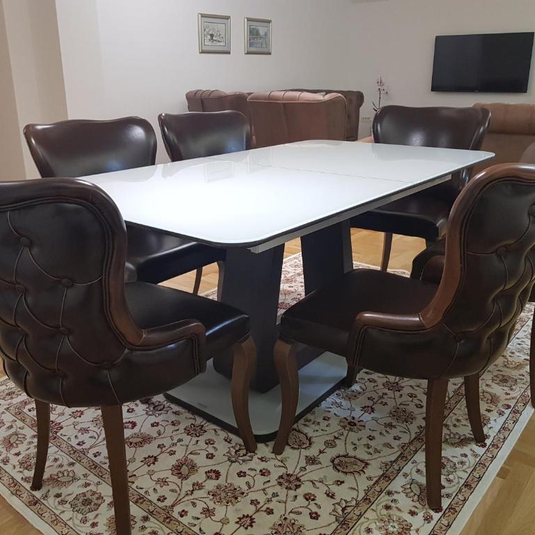 Silver Gate Apartment Sarajevo - Apartman sa 3 Spavaće Sobe - 9