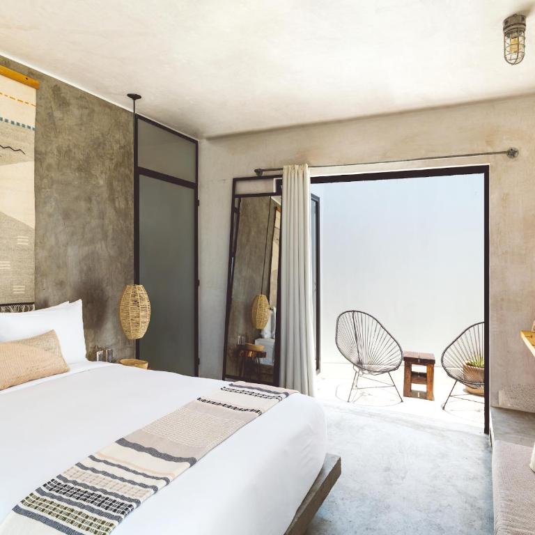 Drift San Jose del Cabo, a Member of Design Hotels - Baja Room with one Queen Bed - 1