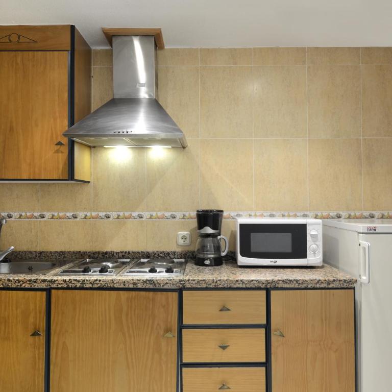 Hotel Apartamentos Pyr Fuengirola - Apartamento de 2 dormitorios con vistas al mar (2-6 adultos) - 2