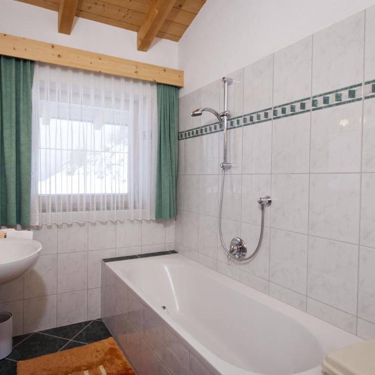 Appartements Kristall - Apartment mit 2 Schlafzimmern Typ 4 - 8