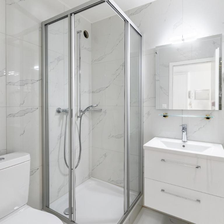 Modern Renaissance studio – Lakefront - Apartment mit 1 Schlafzimmer - 9