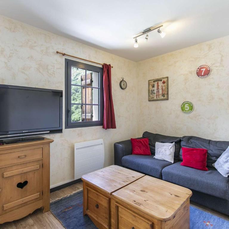 Bel appartement 4 pers, terrasse, parking privé, proche ski et thermes - Apartamento de 1 dormitorio - 6