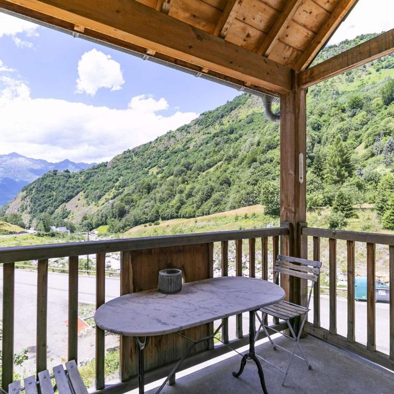 Bel appartement 4 pers, terrasse, parking privé, proche ski et thermes - Apartamento de 1 dormitorio - 8