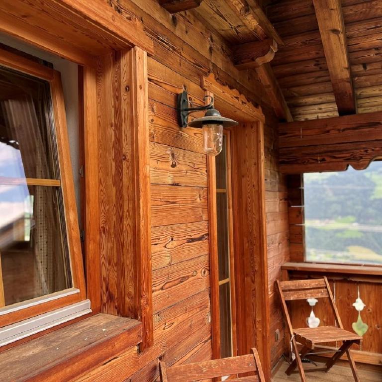 Kama Alm - Chalet mit Balkon und Terrasse - 6