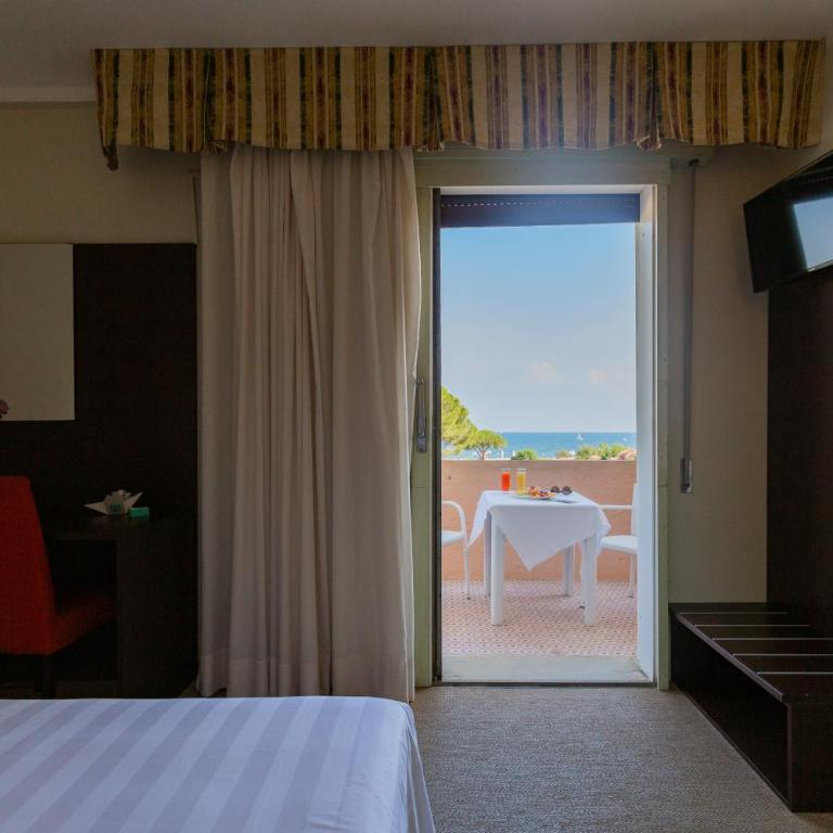 Hotel Fabricia - Camera Matrimoniale/Doppia con Letti Singoli con Vista Mare - 21