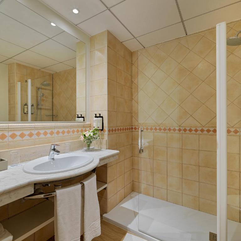 H10 Salou Princess - Habitación Doble (2 adultos) - 2 camas - 5
