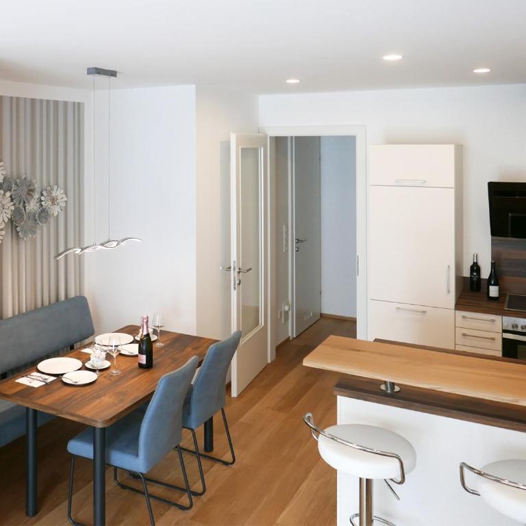 Ferienwohnung Schwan - Apartment mit Terrasse - 1