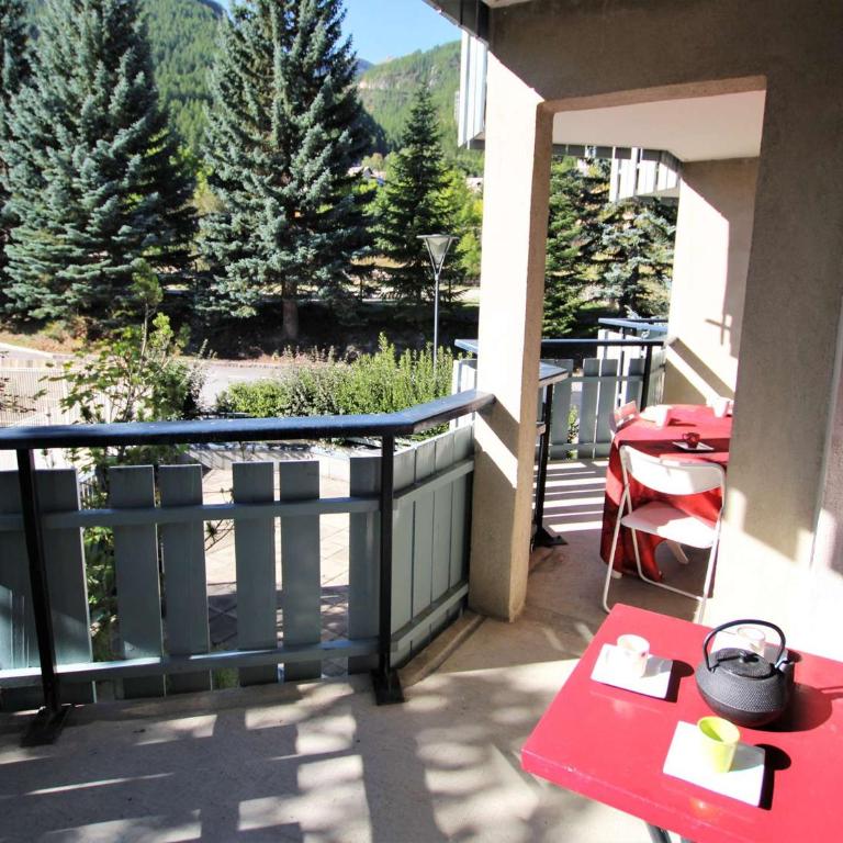 Appartement cosy avec piscine à 60m des pistes – 5 pers, parking privé, La Salle-les-Alpes. - Appartement 1 Chambre - 13